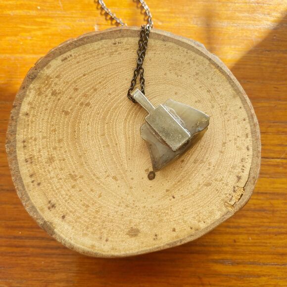 Translucent Gray Black Ombre Purse-shaped Tumbled Rock 24 in Black Plated Chain - Picture 2 of 6